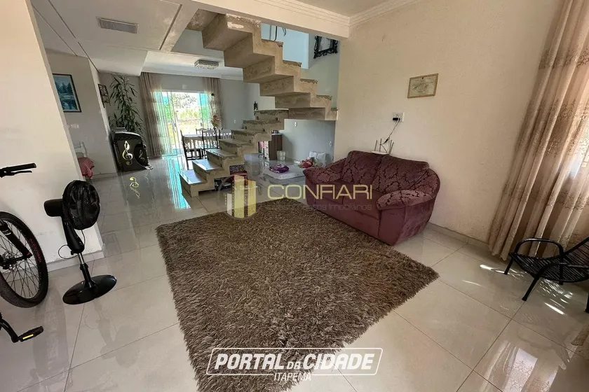 Casa &agrave; venda - 244m&sup2; - Ribanceira do Sul