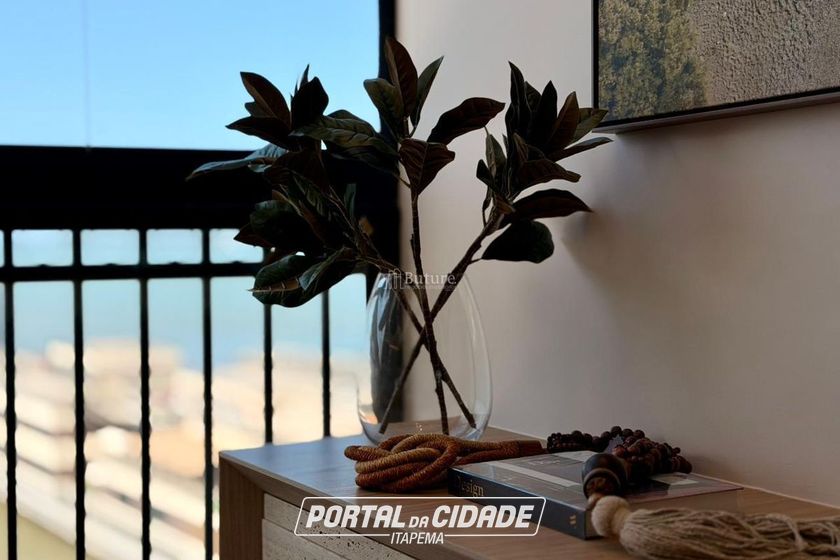Apartamento &agrave; venda - 200m&sup2; - Meia Praia