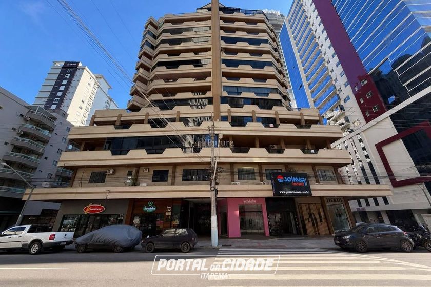 Apartamento &agrave; venda - Meia Praia
