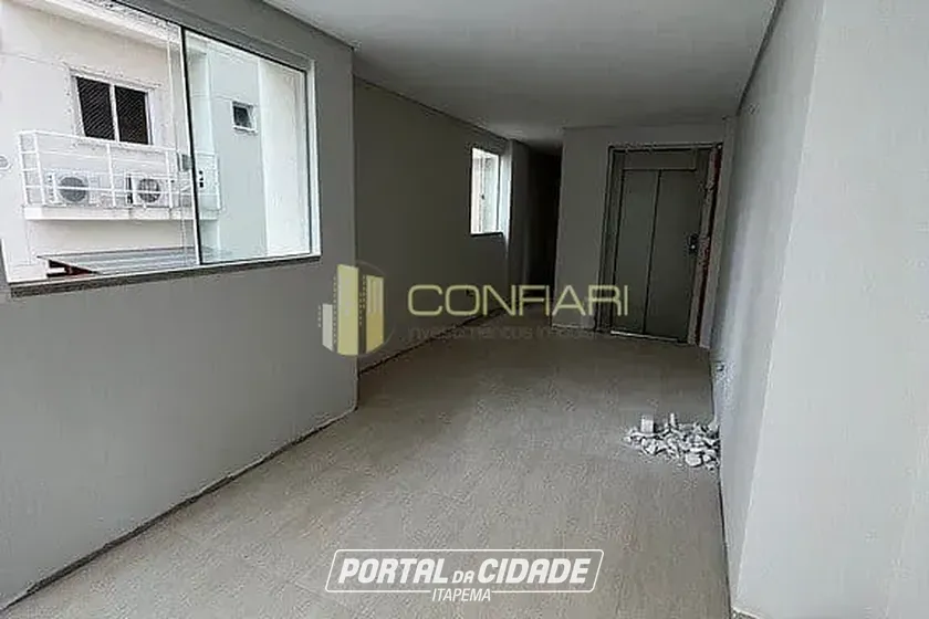 Apartamento &agrave; venda - 100m&sup2; - Meia Praia