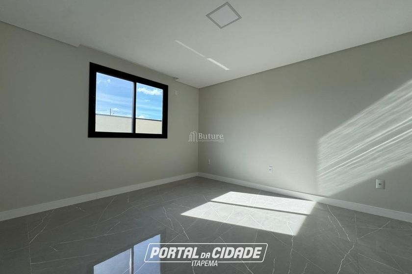 Casa &agrave; venda - 265m&sup2; - Santa Regina