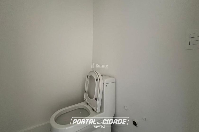 Apartamento &agrave; venda - 123m&sup2; - Meia Praia