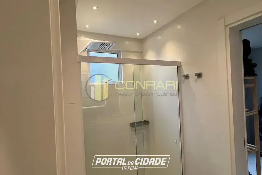 Apartamento para alugar - 107m&sup2; - meia praia
