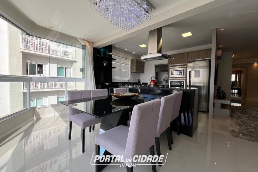 Apartamento &agrave; venda - 148m&sup2; - Meia Praia
