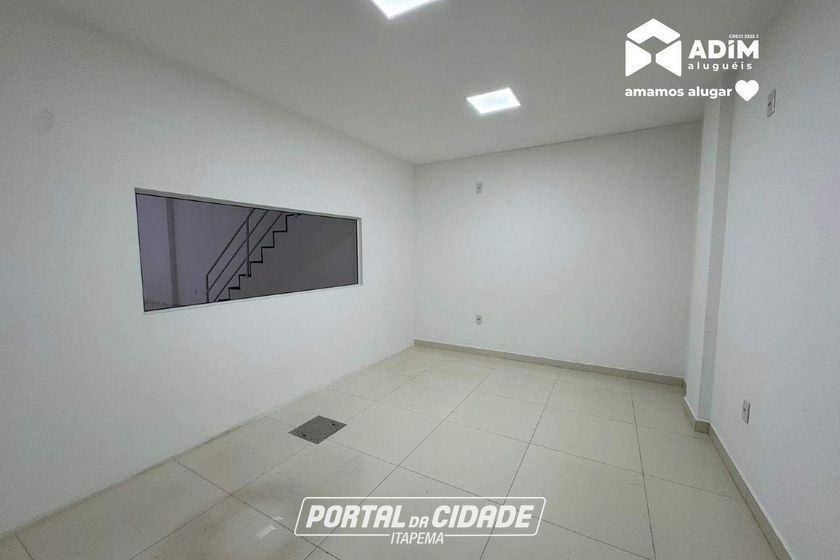 Sala Comercial para alugar - 150m&sup2; - Meia Praia