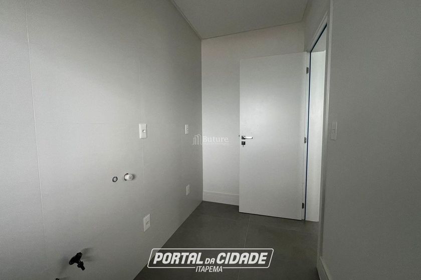 Apartamento &agrave; venda - 207m&sup2; - Meia Praia