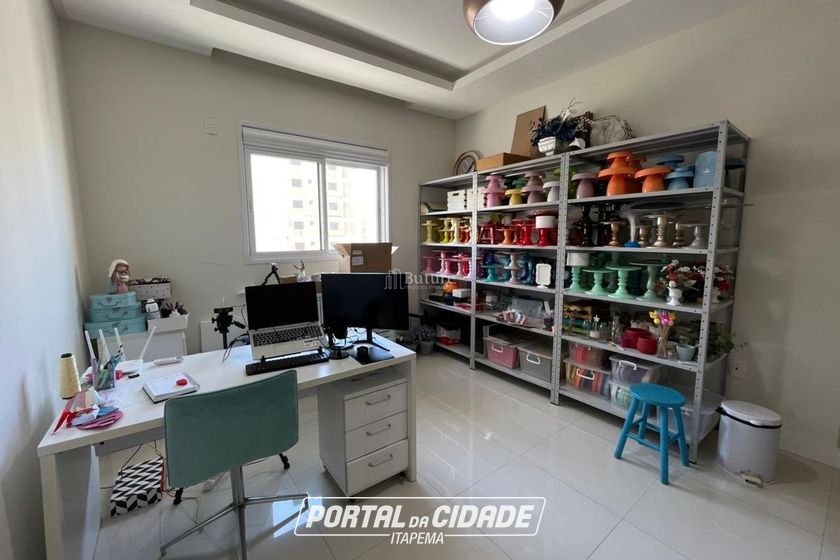 Apartamento &agrave; venda - 228m&sup2; - Meia Praia