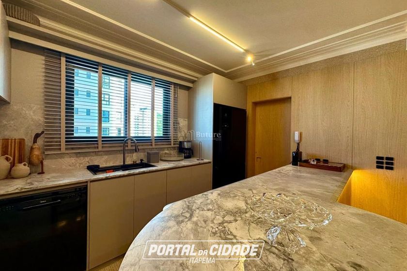 Apartamento &agrave; venda - 210m&sup2; - Centro
