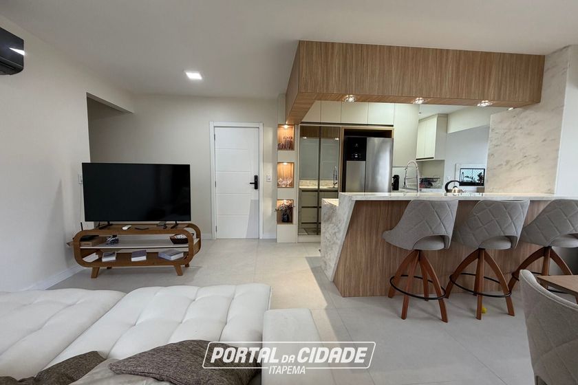 Apartamento &agrave; venda - 109m&sup2; - Meia Praia