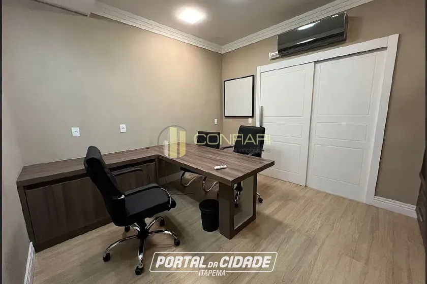 Sala Comercial para alugar - 200m&sup2; - Meia Praia