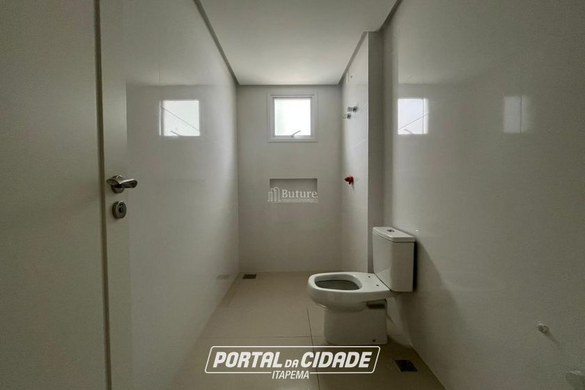 Apartamento &agrave; venda - 193m&sup2; - Meia Praia