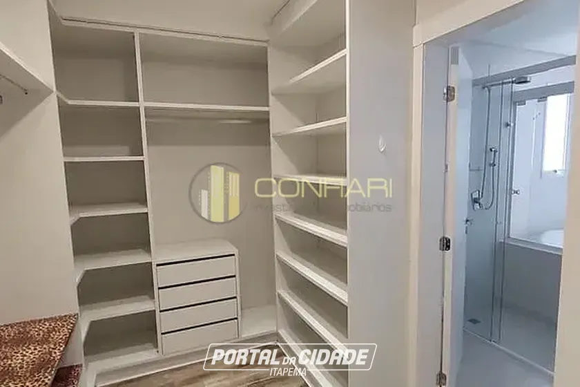 Apartamento &agrave; venda - 213m&sup2; - Meia Praia