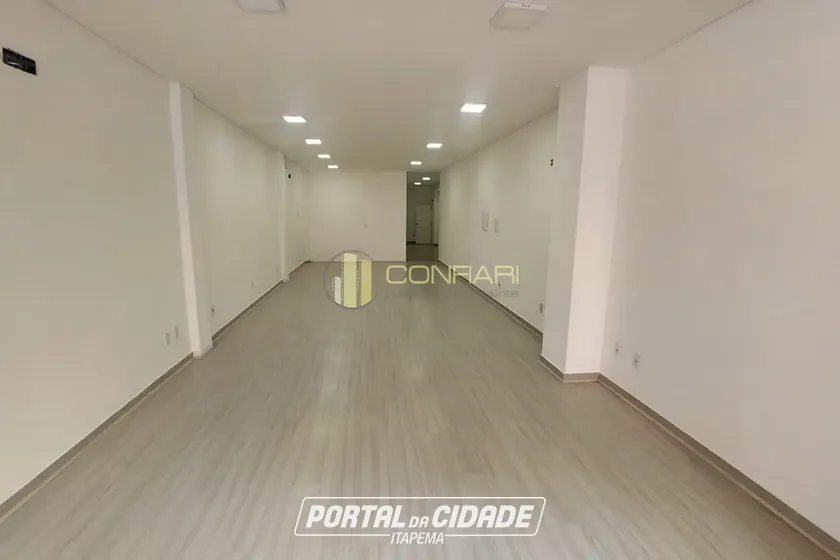 Sala Comercial para alugar - 125m&sup2; - Meia Praia