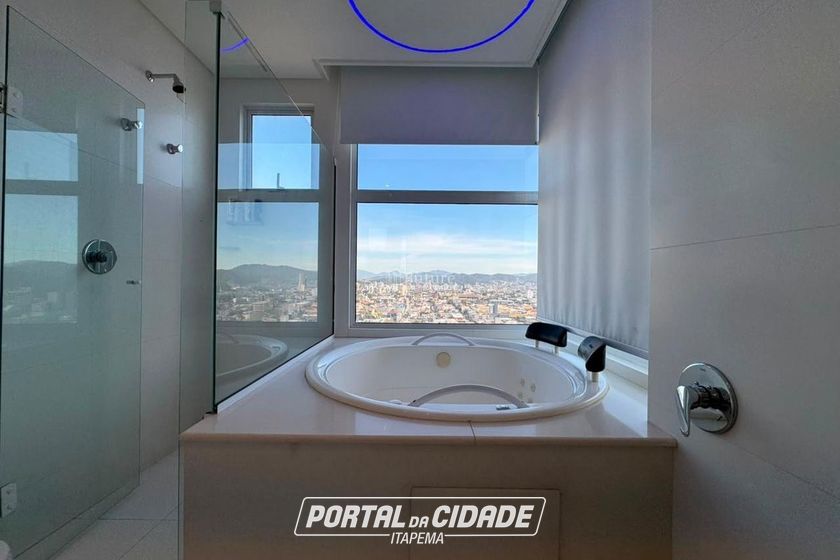 Apartamento &agrave; venda - 139m&sup2; - Centro