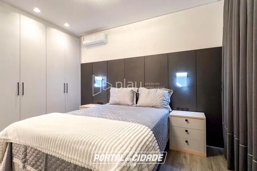Apartamento &agrave; venda - 114m&sup2; - Meia Praia