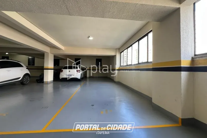 Apartamento &agrave; venda - 106m&sup2; - Meia Praia