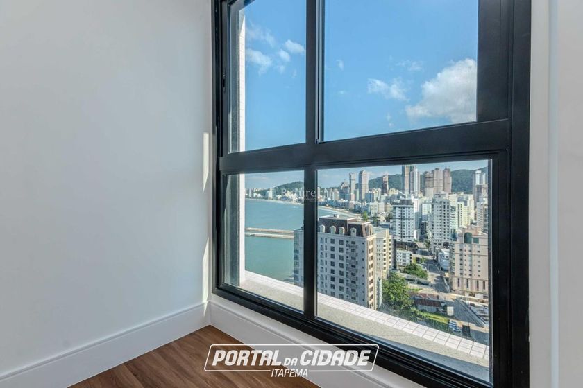 Apartamento &agrave; venda - 180m&sup2; - Centro