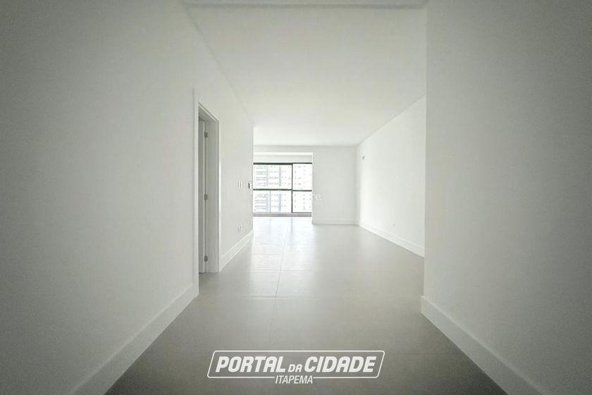 Apartamento &agrave; venda - 177m&sup2; - Meia Praia