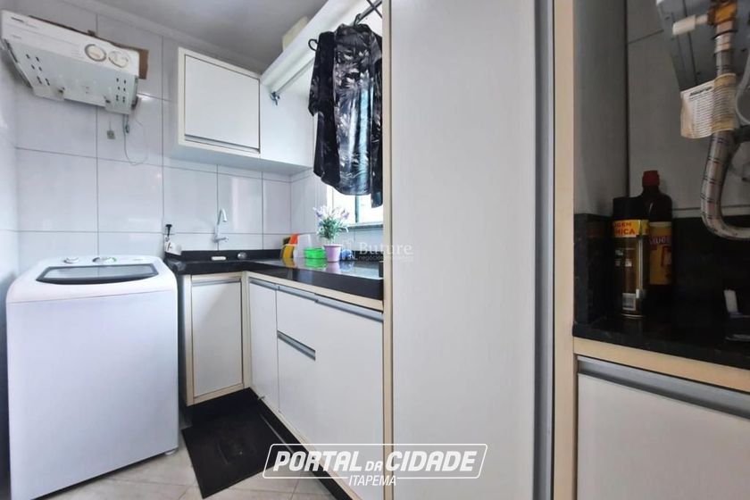 Apartamento &agrave; venda - 132m&sup2; - Meia Praia