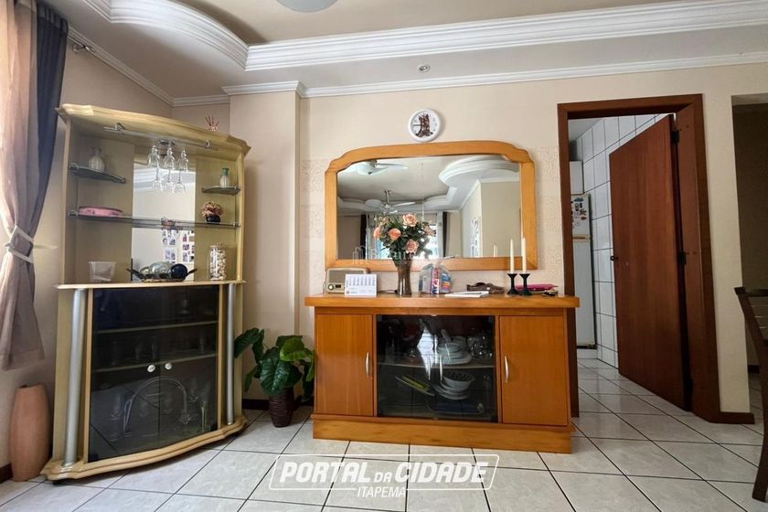 Apartamento &agrave; venda - 147m&sup2; - Centro