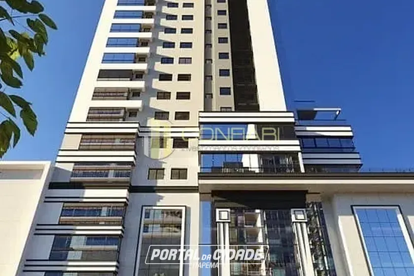 Apartamento &agrave; venda - 198m&sup2; - Meia Praia