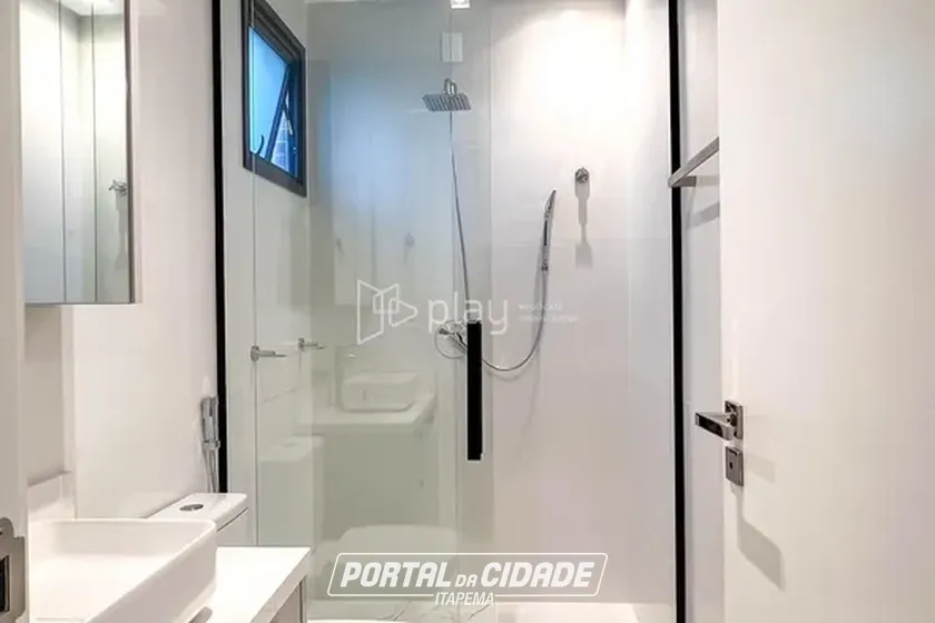 Apartamento &agrave; venda - 114m&sup2; - Meia Praia