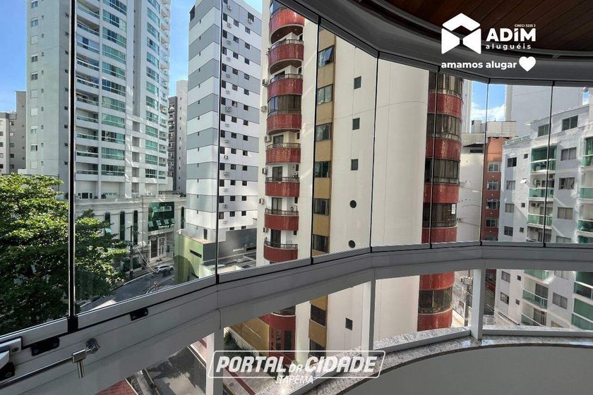 Apartamento para alugar - 126m&sup2; - Centro