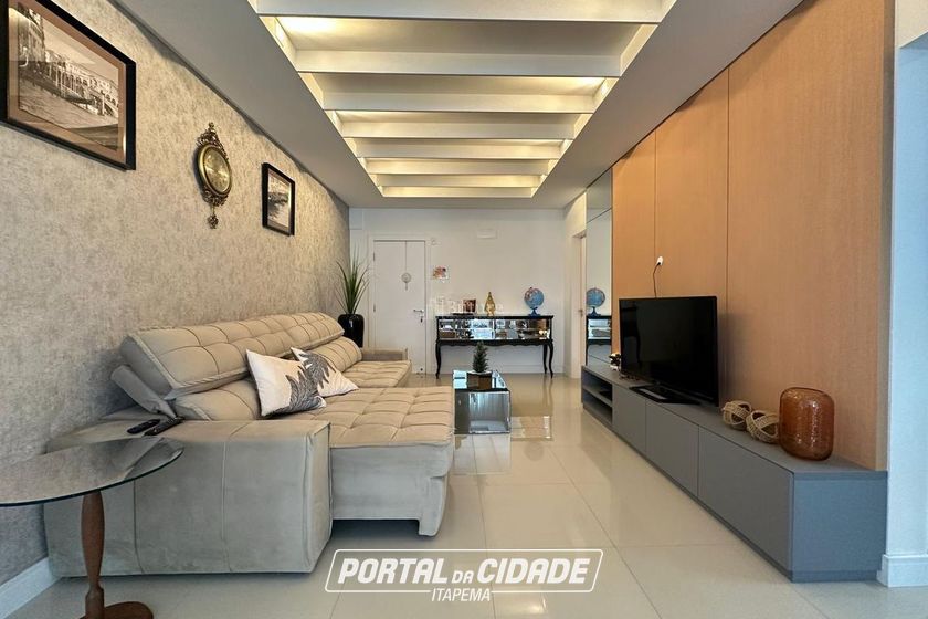 Apartamento &agrave; venda - 163m&sup2; - Meia Praia