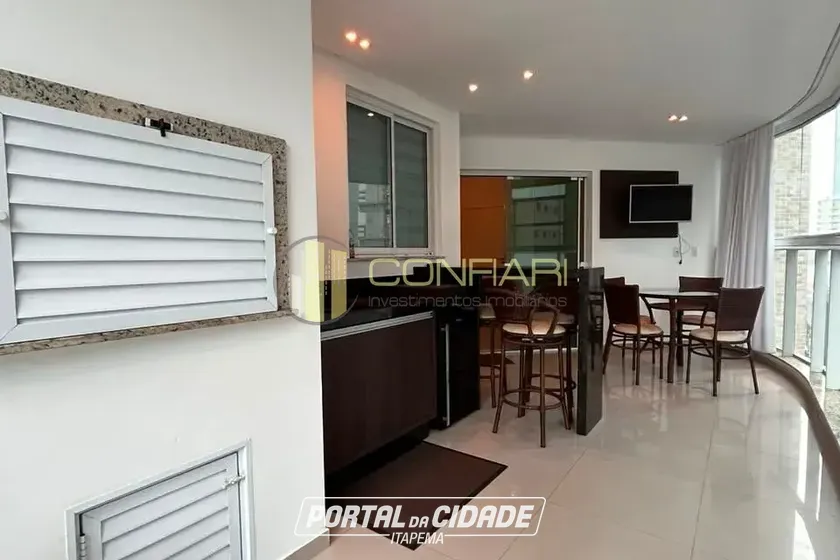 Apartamento &agrave; venda - 130m&sup2; - Meia Praia