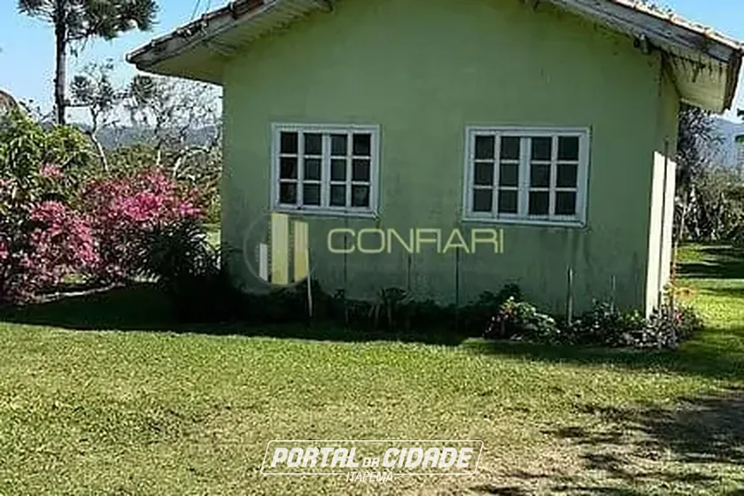 Ch&aacute;cara &agrave; venda - 15176m&sup2; - Ganchos de Fora