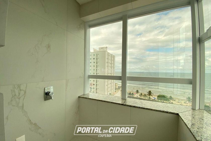 Apartamento &agrave; venda - 157m&sup2; - Meia Praia