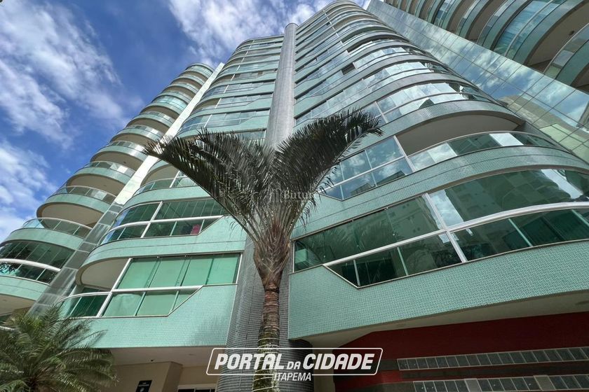 Apartamento &agrave; venda - 350m&sup2; - Meia Praia