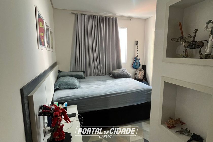 Apartamento &agrave; venda - 120m&sup2; - Meia Praia