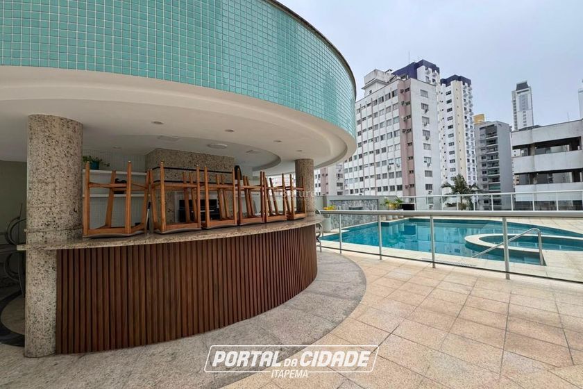 Apartamento &agrave; venda - 139m&sup2; - Centro
