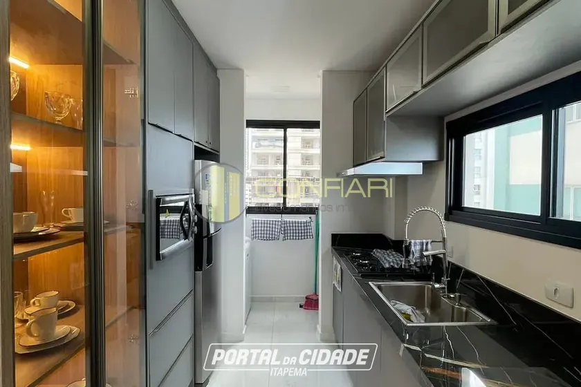 Apartamento para alugar - 94m&sup2; - Meia Praia
