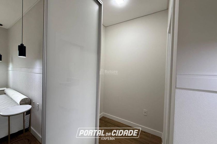 Apartamento &agrave; venda - Meia Praia