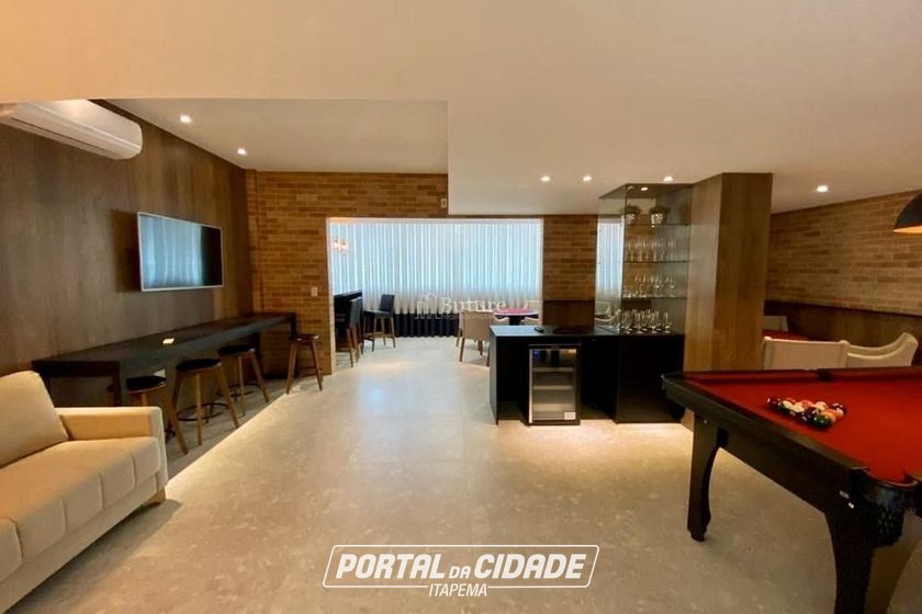 Apartamento &agrave; venda - 141m&sup2; - Meia Praia