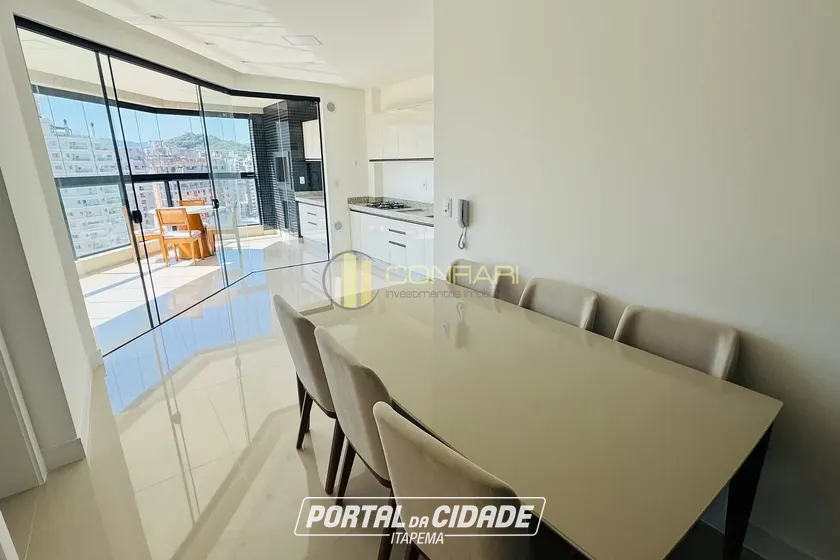 Apartamento &agrave; venda - 139m&sup2; - Meia Praia