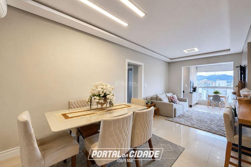 Apartamento &agrave; venda - 85m&sup2; - Meia Praia