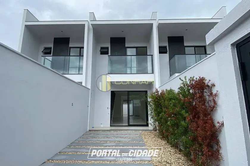 Sobrado &agrave; venda - 97m&sup2; - Morrinhos