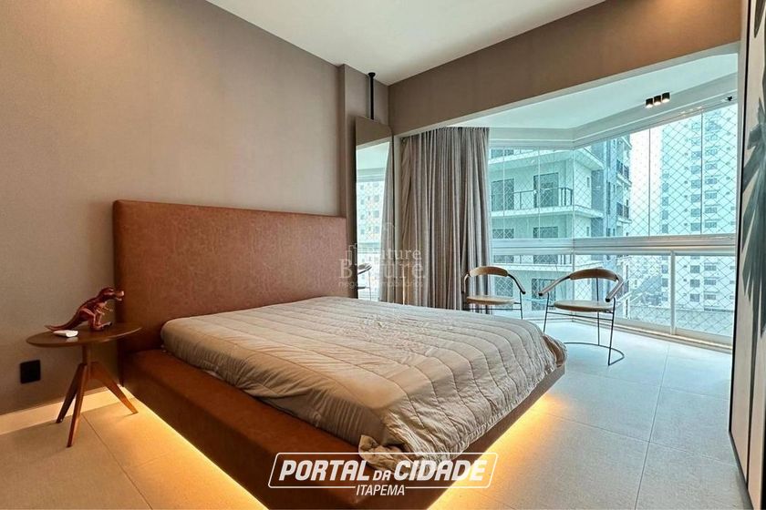Apartamento &agrave; venda - 400m&sup2; - Meia Praia