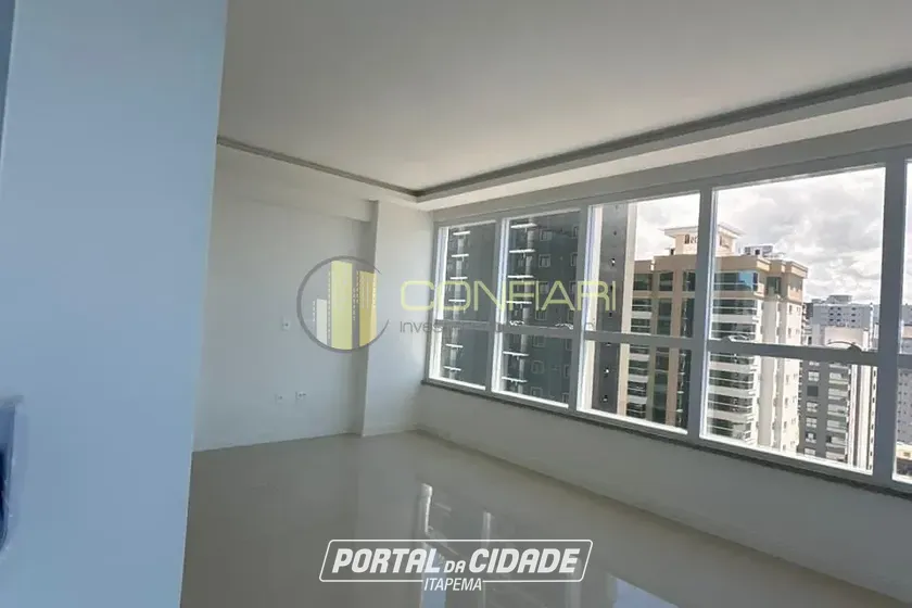 Apartamento &agrave; venda - 116m&sup2; - Meia Praia