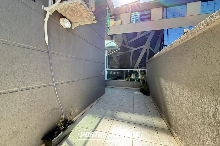 Apartamento &agrave; venda - 85m&sup2; - Meia Praia