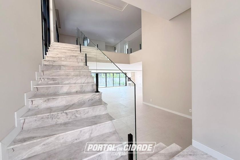 Casa &agrave; venda - 411m&sup2; - Centro