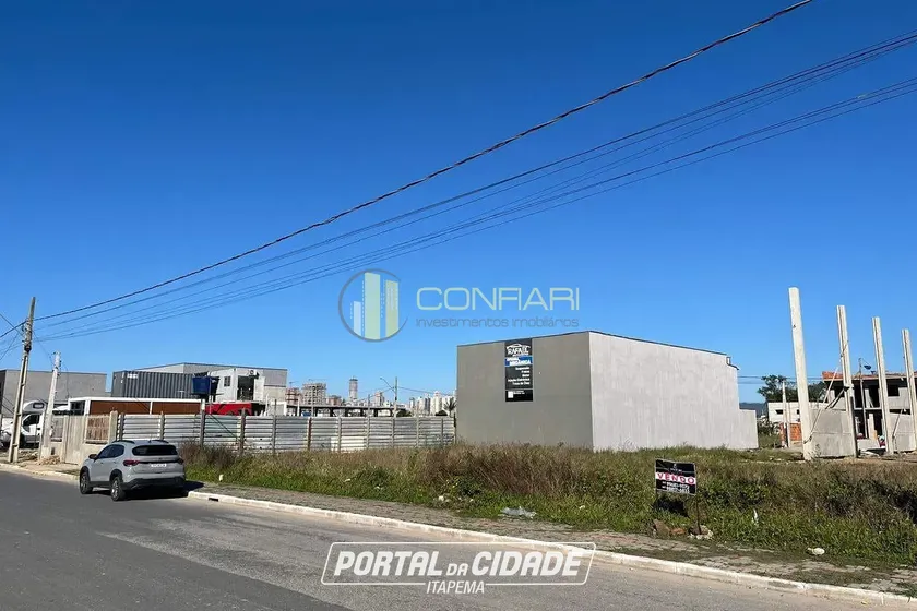 Terreno &agrave; venda - 200m&sup2; - Morretes