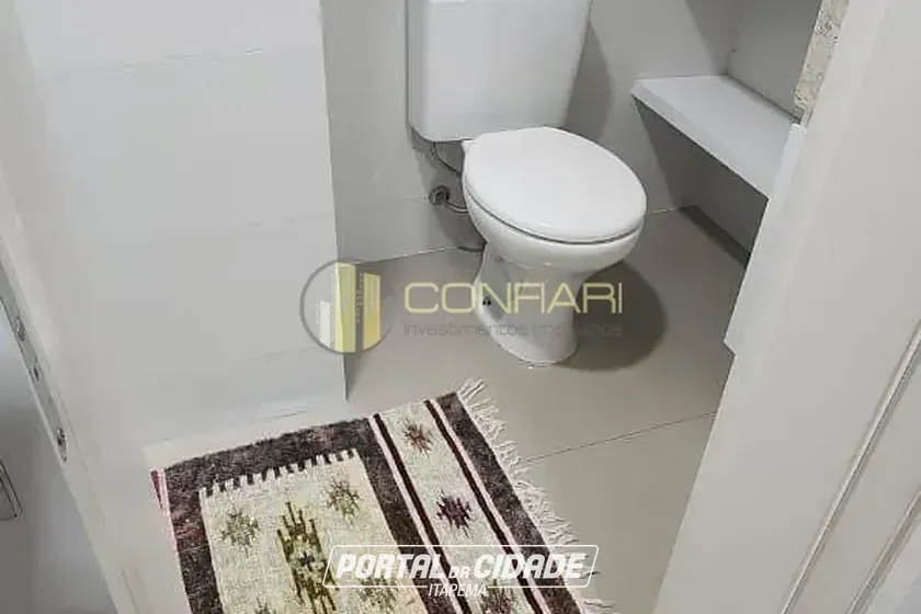 Apartamento para alugar - 80m&sup2; - Meia Praia