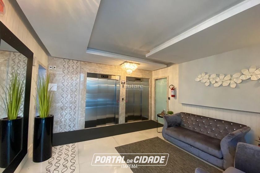 Apartamento &agrave; venda - 190m&sup2; - Meia Praia