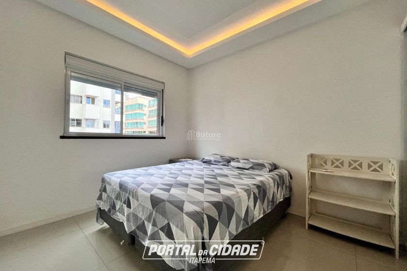 Apartamento &agrave; venda - 142m&sup2; - Meia Praia