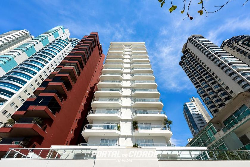 Apartamento &agrave; venda - 260m&sup2; - Centro