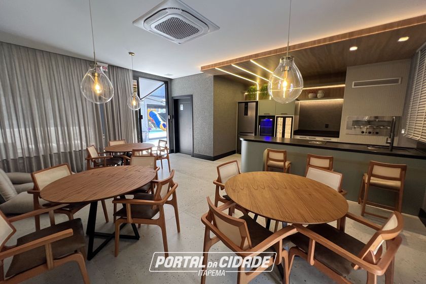 Apartamento &agrave; venda - 206m&sup2; - Meia Praia